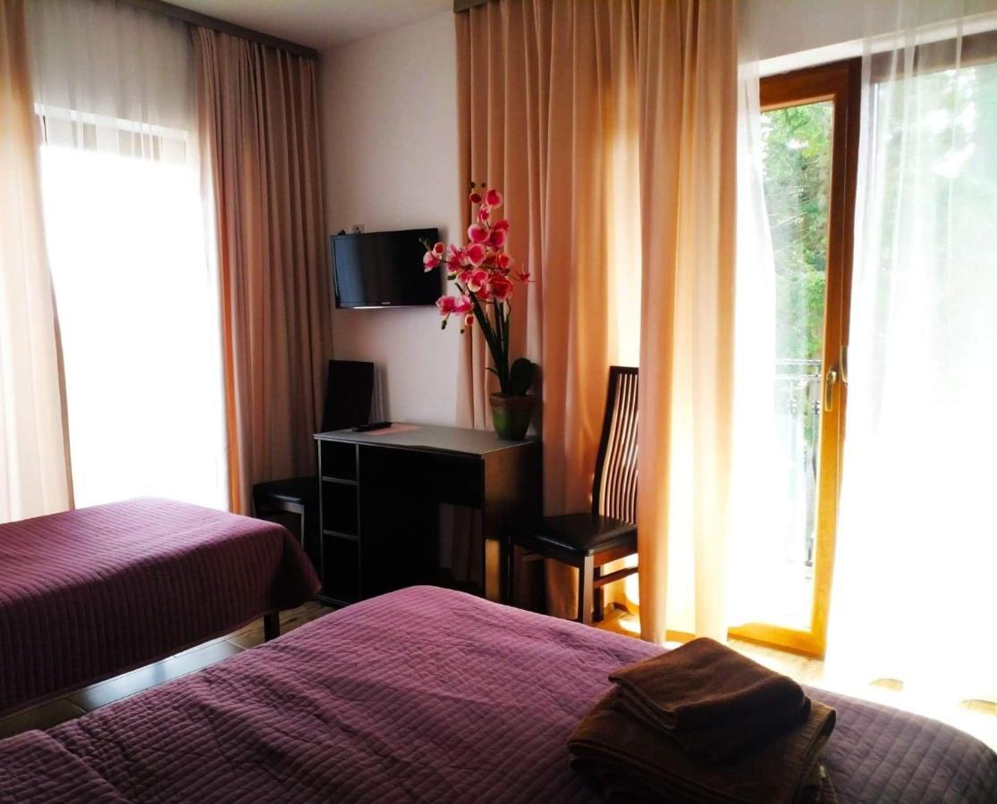 ムジェジノ Grot Bed & Breakfast エクステリア 写真