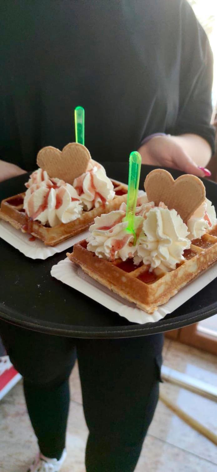 ムジェジノ Grot Bed & Breakfast エクステリア 写真